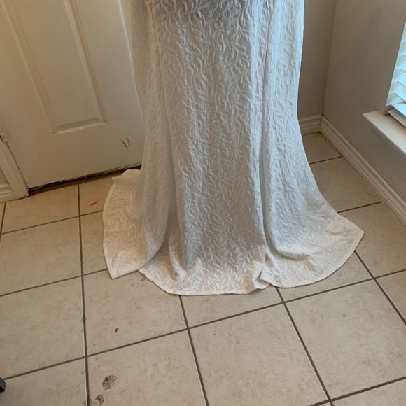 Ashley Stewart White Wedding Dress - Picture 6 of 10